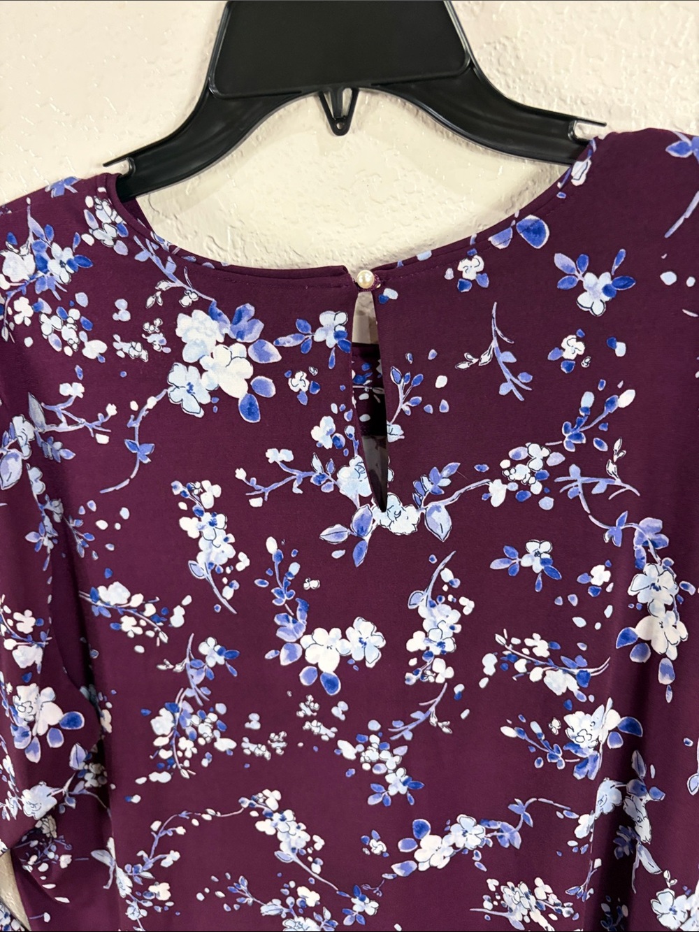 KARLLAGERFELD,Size 2X,Women's Plum Floral Ruffle-Sleeve Blouse - Picture 8 of 17